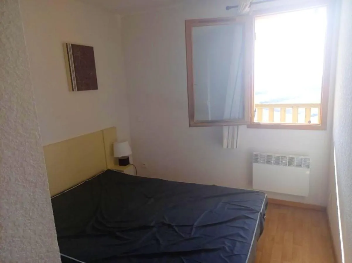 Appartement Confortable: Mountain View Retreat in Besse-et-Saint-Anastaise