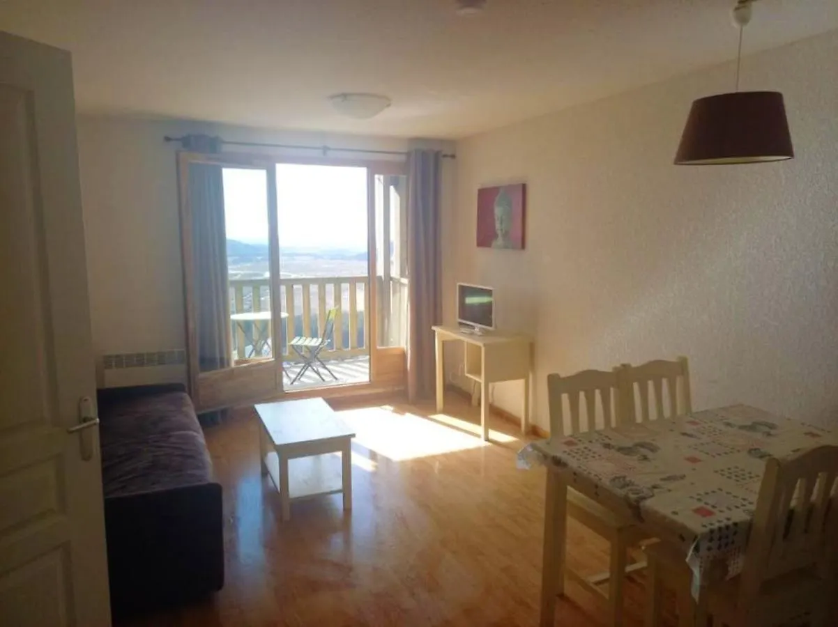 Appartement Confortable A Besse Et Saint Anastaise 40 M² Vue Montagne Apartmán